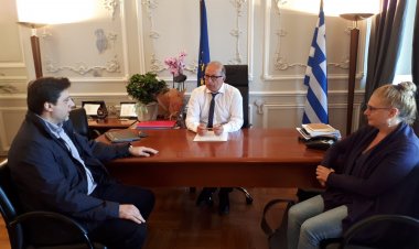 Συνάντηση Γιώργου Λεονταρίτη με τον Πρόεδρο του Τμήματος Μηχανικών Σχεδίασης  Προϊόντων και Συστημάτων του Πανεπιστημίου Αιγαίου.