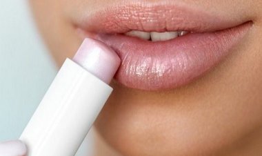 Η Νο.1 περιοχή του σώματος που σπάνια εφαρμόζουμε αντηλιακή προστασία, πρέπει να γίνει προτεραιότητά μας!!