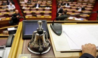 Ψηφίστηκε το πολυνομοσχέδιο για τους ΟΤΑ. «Ναι» σε δεκάδες άρθρα από την αντιπολίτευση