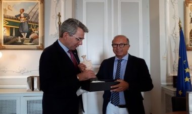 Τουρισμός και επενδύσεις στο επίκεντρο της συνάντησης του Αντιπεριφερειάρχη  Κυκλάδων με τον Αμερικανό Πρέσβη.