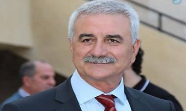 Ο Γιάννης Μαχαιρίδης,  μετρ του ψεύδους και αρχιτέκτονας των χαμένων δεκαετιών