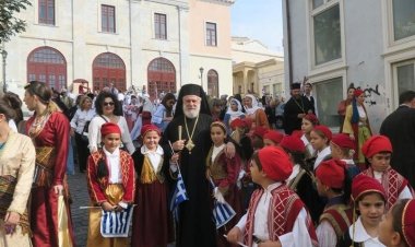 Επίσημη Δοξολογία και παρέλαση για την Εθνική Εορτή στην Ερμούπολη