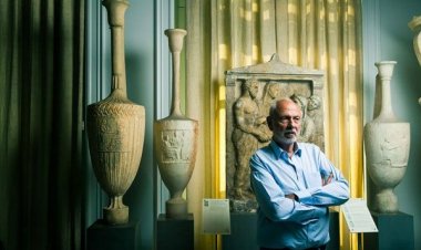 Έφυγε από τη ζωή ο οραματιστής ακαδημαϊκός Άγγελος Δεληβοριάς, ο επί 41 χρόνια διευθυντής του Μουσείου Μπενάκη