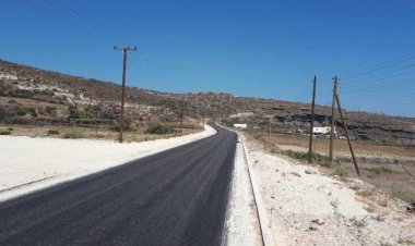 Ολοκληρώθηκαν οι εργασίες οδοστρωσίας - "Ανάσα" - στο κυκλοφοριακό πρόβλημα της Σαντορίνης