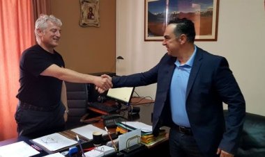 Επίσκεψη του Αντιπεριφερειάρχη Ν. Αιγαίου Γιάννη Φλεβάρη στην Πυροσβεστική Υπηρεσία Ρόδου