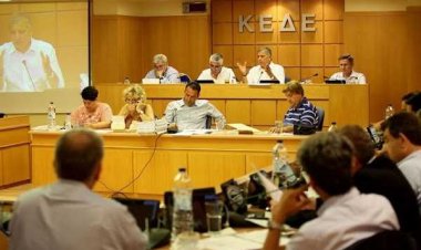 Δυνατότητα προσβολής διατάξεων του «Κλεισθένη» στα εθνικά και ευρωπαϊκά όργανα και Δικαστήρια θα διερευνήσει η ΚΕΔΕ