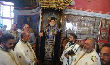 Ετήσιο Μνημόσυνο του αοιδίμου Παπά Γιώργη και χειροθεσία πνευματικών από τον Σεβασμιώτατο Δωρόθεο Β'