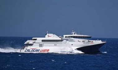 Στο λιμάνι της Νάξου προσέκρουσε το ταχύπλοο «Caldera Vista»