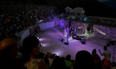 Γ. Χατζημάρκος: «Το Αρχαίο Θέατρο της Μήλου γίνεται και πάλι Φάρος Πολιτισμού»