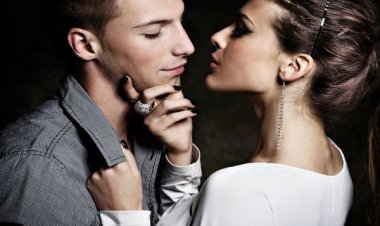 Φλέρταρε με το κορμί σου! Μη μιλάς, δεν είναι απαραίτητο