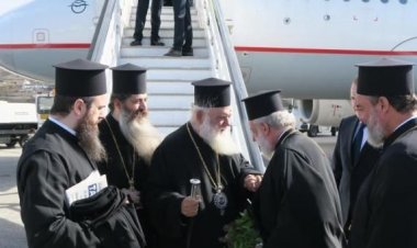 Αφίχθη ο Αρχιεπίσκοπος στη Μύκονο!