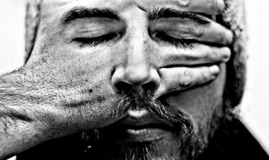 Osho: Έχεις γίνει όλα αυτά που έχεις καταπιέσει