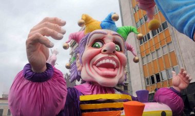 Αποκριάτικα ήθη και έθιμα, με foto album, που αναβιώνουν σε κάθε γωνιά της Ελλάδας (47 fotos)