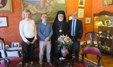 Εθιμοτυπική επίσκεψη του απερχόμενου Πρέσβη του Ηνωμένου Βασιλείου  κ. John Kitmer στο Σεβασμιώτατο κ. Δωρόθεο Β΄