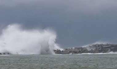 Σε ισχύ το απαγορευτικό απόπλου λόγω των ισχυρών ανέμων