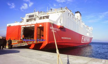 Απεργία ΠΝΟ: Ρίχνουν άγκυρες και δένουν κάβους τα πλοία την Τρίτη 24 Σεπτεμβρίου [Ανακοίνωση]