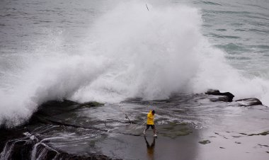 Σάββατο 14/12, απαγορευτικό απόπλου για Κυκλάδες!! Ο «Ετεοκλής» ήρθε με 9 bf, καταιγίδες & χαλαζοπτώσεις!!