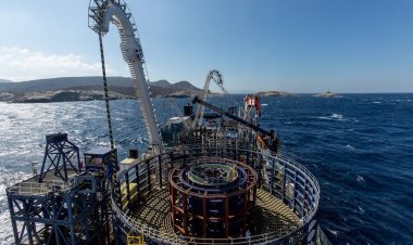 ΑΔΜΗΕ: Αρχισε η λειτουργία της υποβρύχιας ηλεκτρικής διασύνδεσης Εύβοιας-Άνδρου