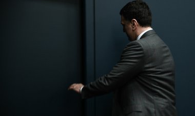 Coronavirus : Γιατί αποφασίστηκε καθολική αναστολή της λειτουργίας όλων των βαθμίδων στην εκπαίδευση!! Τα δύο νέα δεδομένα που οδήγησαν στην απόφαση!!