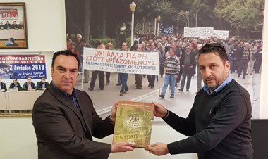 Συνάντηση εργασίας του Αντ/πρχη Γιάννη Φλεβάρη με τον Πρόεδρο του Σωματείου Ξενοδοχοϋπαλλήλων και Συναφών Επαγγελμάτων Ρόδου Θανάση Σταμούλη