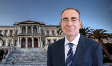 Σύρος: Μήνυμα Δημάρχου Νίκου Λειβαδάρα για την «Εθνική Επέτειο 25ης Μαρτίου»