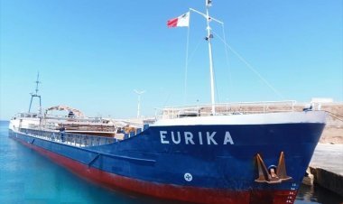 Mykonos : Κράτηση πλοίου στο λιμάνι της Μυκόνου λόγω ελλείψεων