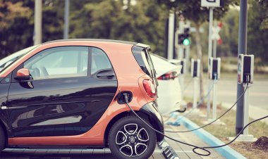 Απόσυρση Αυτοκινήτων 2020: Τα κίνητρα και τα πριμ για «ηλεκτροκίνητα» ΙΧ