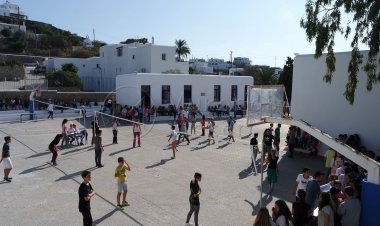 Διευκρινίσεις Υπουργείου Παιδείας: Ανοιχτά τα σχολεία αύριο Τρίτη