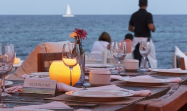 Reopening Tourism: Μετέωροι 300.000 εργαζόμενοι σε Τουρισμό και Εστίαση: Νέα συμπληρωματική ΚΥΑ!! Τι ισχύει για όσους μπουν σε αναστολή σύμβασης!!