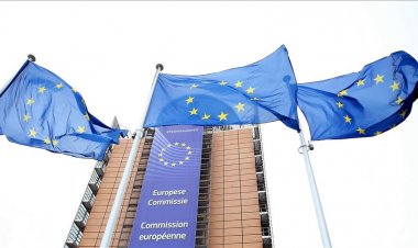 European Commission: Θερινές προβλέψεις Κομισιόν - Μεγαλύτερη η ύφεση της ΕΕ απ' ό,τι αναμενόταν