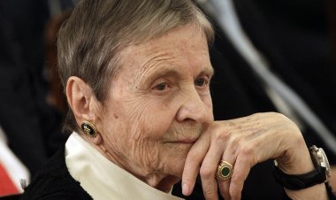 Hagia Sofia - Ελένη Γλύκατζη-Αρβελέρ: Είναι η δεύτερη Άλωση της Πόλης!!