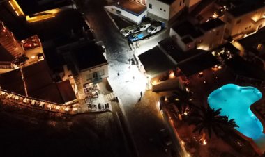 Coronavirus - Mykonos Private Party: Έκαναν πάρτι με 500 άτομα στη Φτελιά!! Συνελήφθησαν ο ενοικιαστής και ζευγάρι που «έσπασε» την καραντίνα και πήγε!!