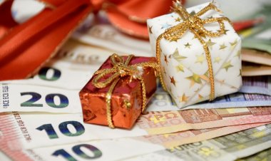 Christmas Bonus: Πως υπολογίζεται Δώρο Χριστουγέννων για όσους Μπήκαν & για όσους Δεν Μπήκαν σε Αναστολή [Ημερομηνίες]