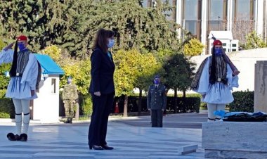 President Sakellaropoulou: Ο αγώνας των Ενόπλων Δυνάμεων να αποκρούσουν κάθε απειλή αξίζει τον σεβασμό και την ευγνωμοσύνη όλων μας