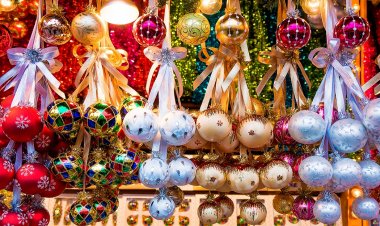 Reopening Shops: Το ωράριο Εποχικά καταστήματα και ο κωδικός SMS που θα χρησιμοποιούν οι πολίτες