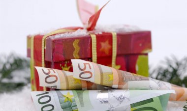 Christmas Bonus: «Δώρο Χριστουγέννων» για εργαζόμενους ΟΤΑ, ΜΜΜ, Υγειονομικούς, Ένστολους [Τροπολογία]