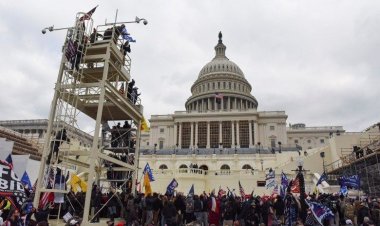 U.S. Capitol: Διαδηλωτές εισέβαλαν στην αίθουσα της Γερουσίας - Σοβαρά τραυματισμένη μία γυναίκα μετά από πυροβολισμό [Live Video]