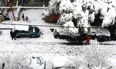 Medea weather: Πολιτικός «εμφύλιος» για τη «Μήδεια»!!Το Κολωνάκι, τα ΜΜΕ, ο Πατούλης & η Δούρου!!