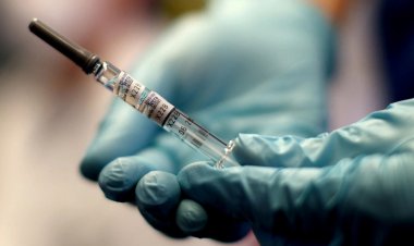 Covid-19 Vaccination: Πώς θα γίνουν τα ραντεβού που αναβλήθηκαν, οι τρεις κατηγορίες και τα νέα SMS