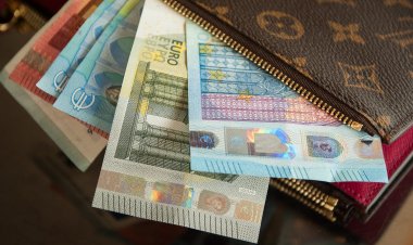 25th of March - extra day’s salary: Πώς αμείβεται η 25η Μαρτίου