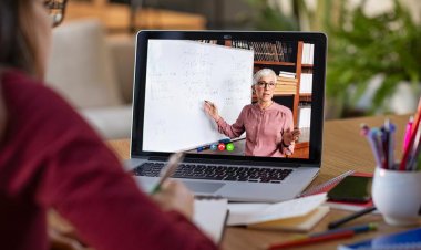 Remote learning: Με τηλεκπαίδευση τα Γυμνάσια έως το Πάσχα