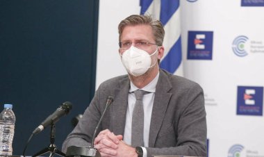 Lifting restrictions-Σκέρτσος: Μεγαλύτεροι βαθμοί ελευθερίας με μάσκες, self test, εμβόλια, αυξημένο αυτοέλεγχο και πιστή τήρηση των μέτρων