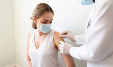 Coronavirus Vaccination: Τον Μάιο ανοίγει η πλατφόρμα εμβολιασμών για τους 40άρηδες