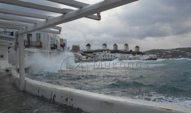Marine Forecast: Λήψη αυξημένων μέτρων από το Λιμεναρχείο Μυκόνου, λόγω αναγγελίας θυελλωδών ανέμων έως 8 Μποφόρ