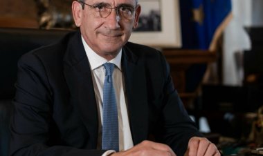 Aegean Islands: Αύξηση προϋπολογισμού για την  ενεργειακή αναβάθμιση του κτιριακού συγκροτήματος Γυμνασίων Σύρου 