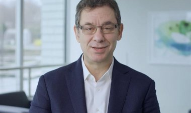 Covid-19 vaccine - Pfizer CEO: Νέο εμβόλιο μέχρι το καλοκαίρι - Πώς θα διαφέρει