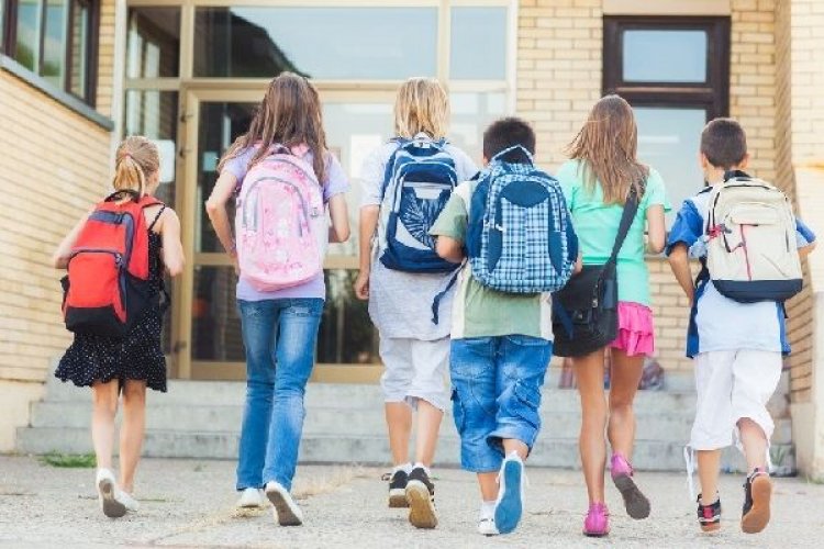 Ερχεται ο αστυνομικός των σχολείων