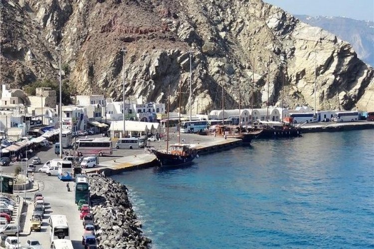 Santorini: Θανάσιμος τραυματισμός 55χρονου οδηγού φορτηγού στο γκαράζ επιβατηγού πλοίου