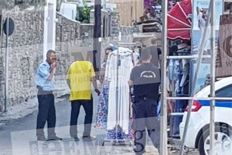 Μύκονος: Συνέλαβαν πρώην επιχειρηματία γιατί πουλούσε καφτάνια σε τροχήλατο σταντ