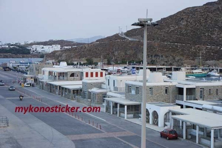 Σύλληψη οδηγού για υποκλοπή μεταφορικού έργου, στο Νέο Λιμάνι Μυκόνου